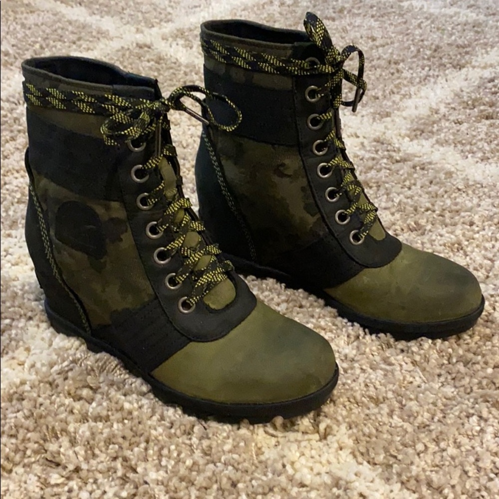 Sorel Lexie Wedge Boot- Camo